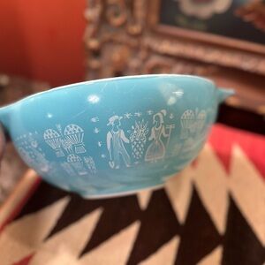 Vintage Pyrex Butterprint blue